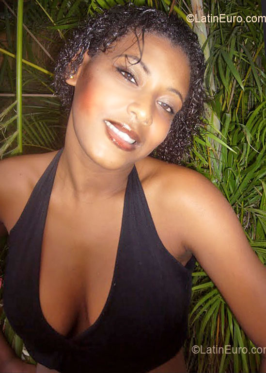 Date this foxy Brazil girl Thaiane from Belford Roxo BR6148