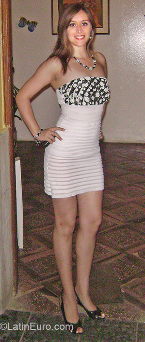 Date this cute Peru girl Karen from Lima PE475