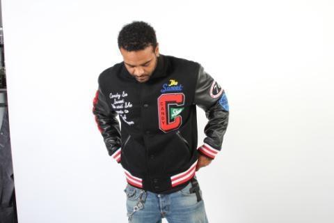 Date this athletic United States man El from Pittsburgh US8933