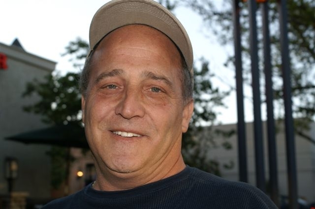 Date this nice looking United States man Richard from Denver US8957