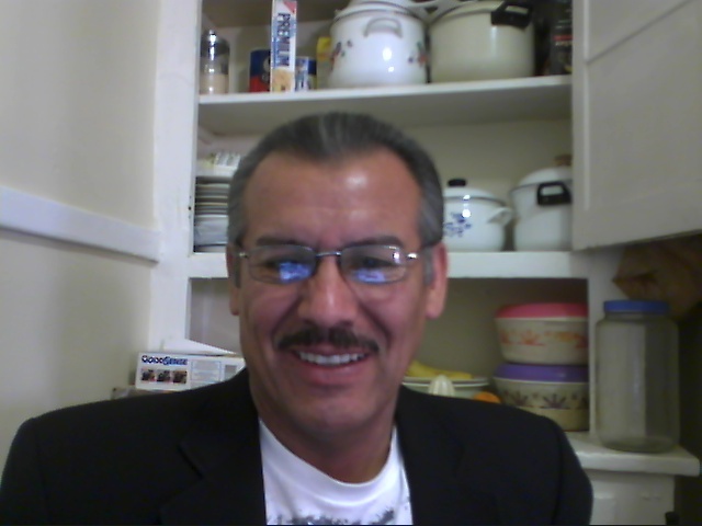 Date this happy United States man Ciro from Miami BR4684