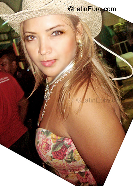 Date this sultry Brazil girl Dorinha from Manaus BR4738