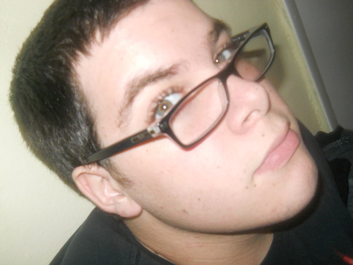 Date this nice looking United States man Arielroxx from Miami US9124