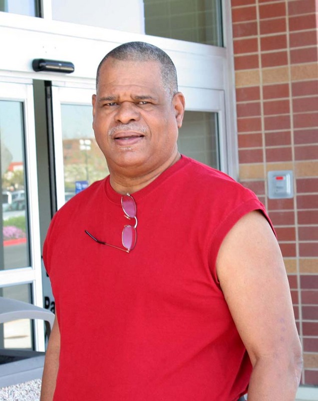 Date this gorgeous United States man Donald from Sacramento US9174