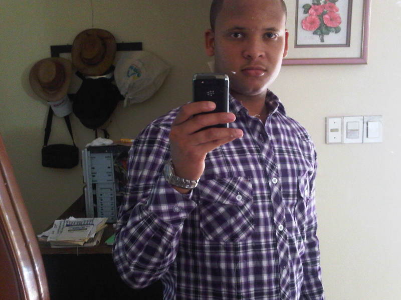 Date this pretty Dominican Republic man Leafar from La Romana DO7091