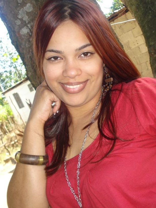 Date this sultry France girl Emraa from Paris FR128