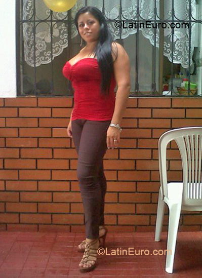 Date this nice looking Colombia girl Ana Maria from Yopal CO6726