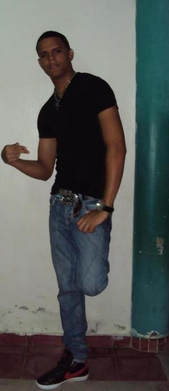 Date this hot Dominican Republic man Melvin tatis from Santiago DO7648