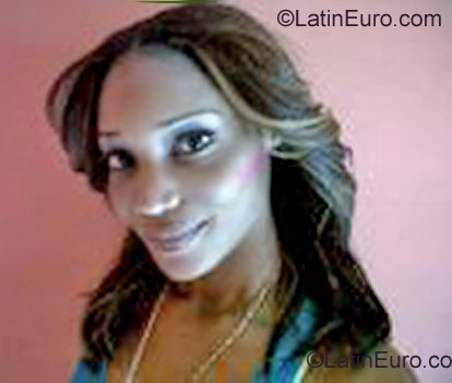 Date this nice looking Jamaica girl Tasha from Kingston JM267