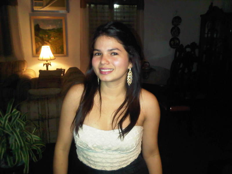 Date this beautiful Honduras girl Dicxi from Honduras HN330