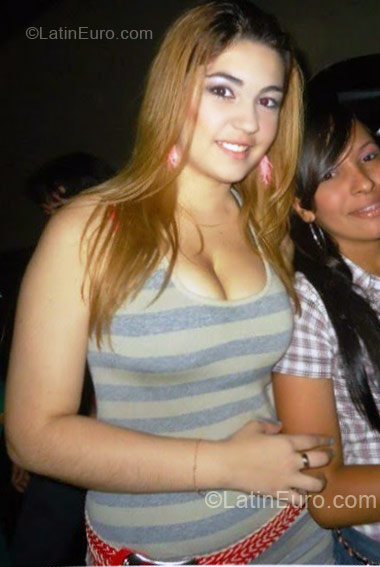 Date this charming Brazil girl Lisley from Cuiaba BR5515