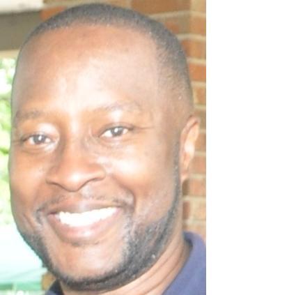 Date this hard body United States man MOS from Chicago US10180