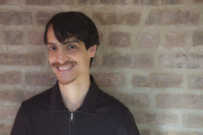 Date this happy United States man Miguel from Chicago US10194