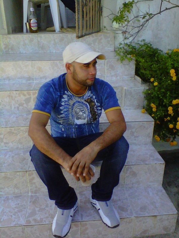 Date this georgeous Dominican Republic man Danny from Santo Domingo DO7910