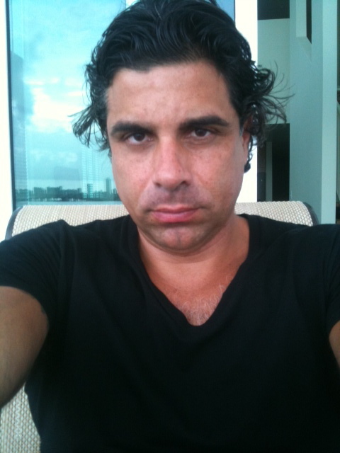 Date this hard body United States man Fer from Miami US10290