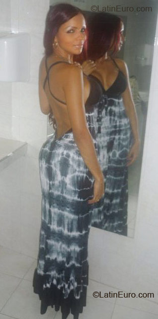 Date this good-looking Colombia girl Sandra from Cartagena CO7260