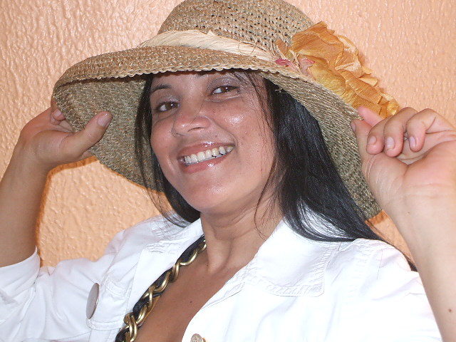 Date this good-looking Brazil girl Laura from Fortaleza BR5625