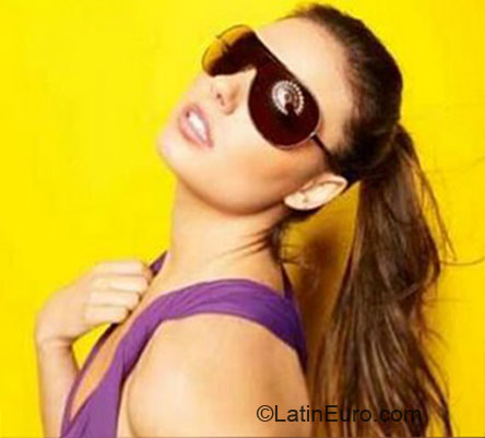 Date this happy Brazil girl Giselle from Goiania BR5664