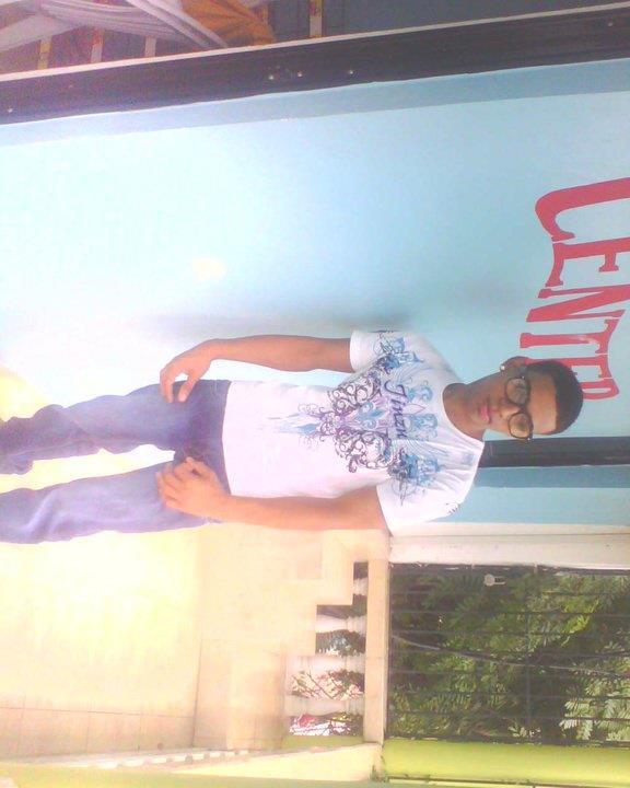 Date this athletic Dominican Republic man Luisfernando from Santiago DO8236