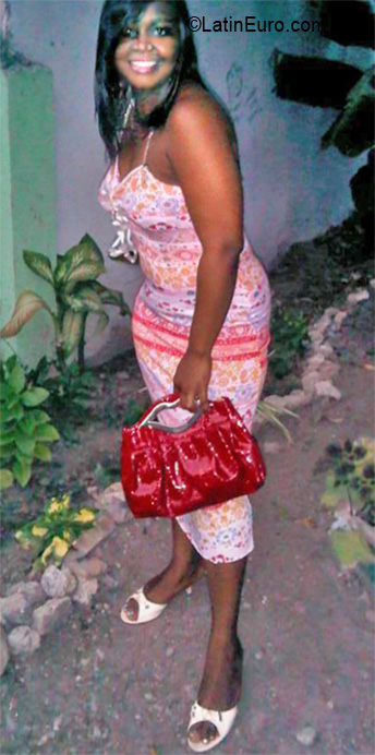 Date this attractive Jamaica girl Camille from Kingston JM300