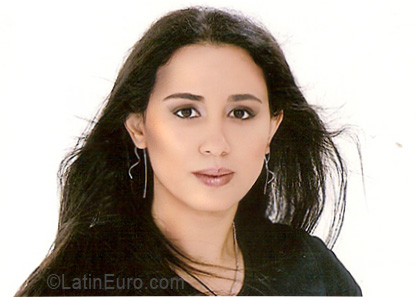 Date this exotic Brazil girl Thais from Curitiba BR5825