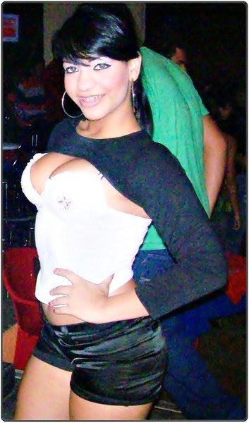 Date this good-looking Colombia girl Luna from Bogota CO7509