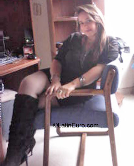 Date this gorgeous Colombia girl Paula from Bogota CO7644