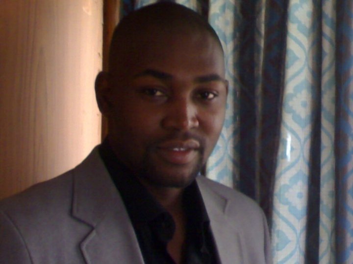 Date this foxy Senegal man Ajuta4you from Dakar SN145