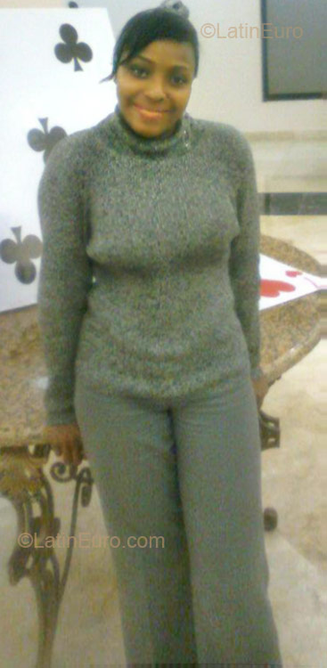 Date this attractive Panama girl Erika from Panama City PA142