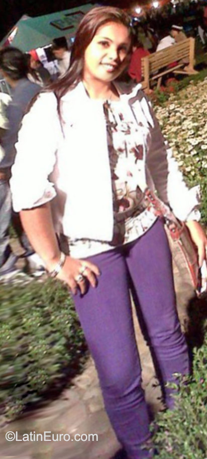 Date this georgeous Panama girl Lisseth from Panama City PA720