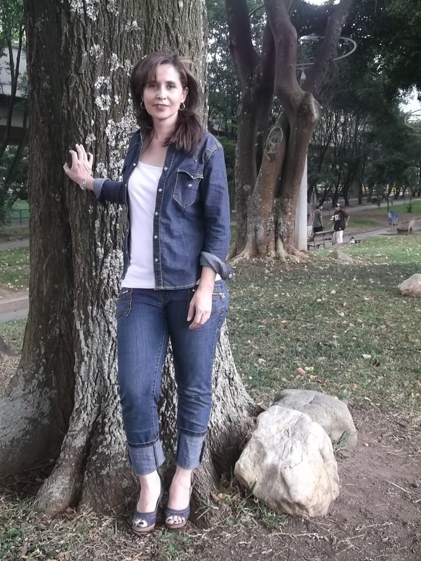 Date this hot Colombia girl Enciendeunaluz from Medellin CO8030