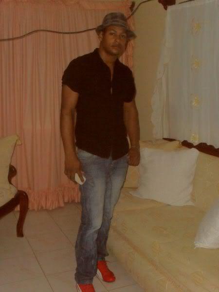 Date this voluptuous Dominican Republic man Carlos manuel from Santo Domingo DO9476