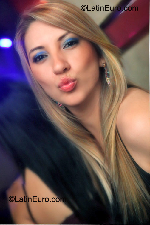 Date this tall Brazil girl Carol from Itu BR6103