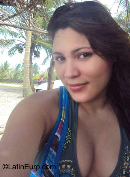 Date this athletic Honduras girl Elian from San Pedro Sula HN450