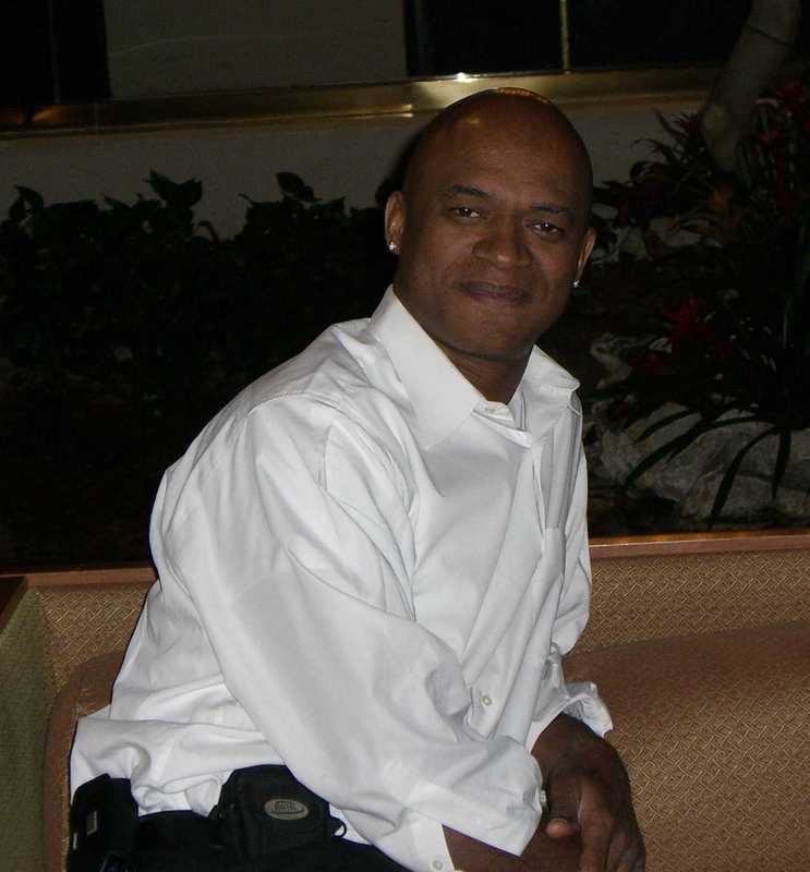 Date this stunning United States man Xrayeyz from Orlando US11576