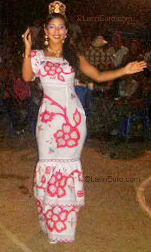 Date this happy Panama girl Rosse from Panama City PA171