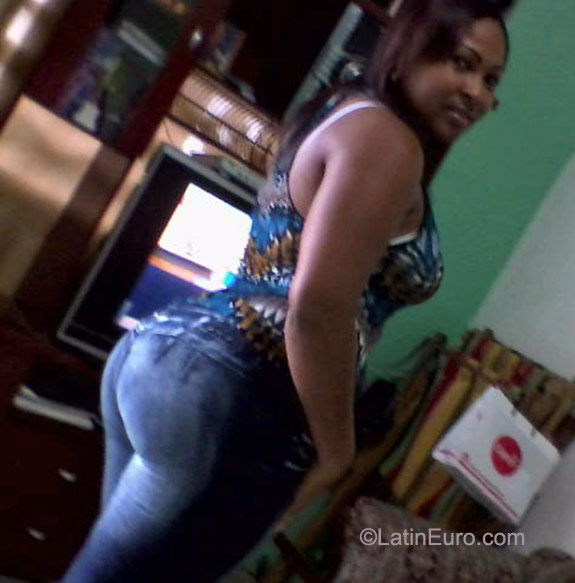 Date this funny Panama girl Yina from Panama City PA172