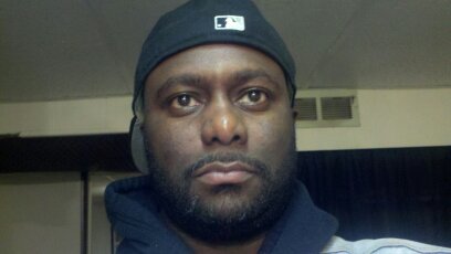 Date this young United States man Marcus72 from Peoria US11614