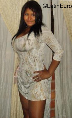 Date this foxy Colombia girl Diana from Bogota CO8439