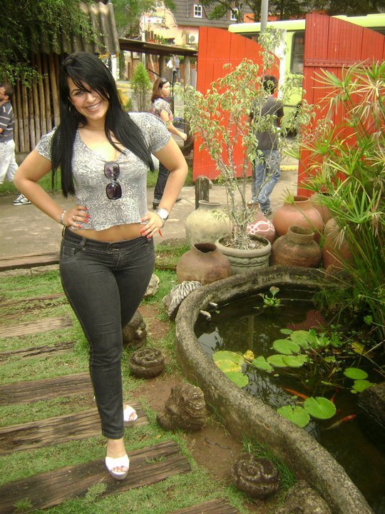 Date this athletic Brazil girl Larissa from Rio De Janeiro BR6159