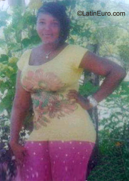 Date this sensual Jamaica girl Tasha from St Mary JM392