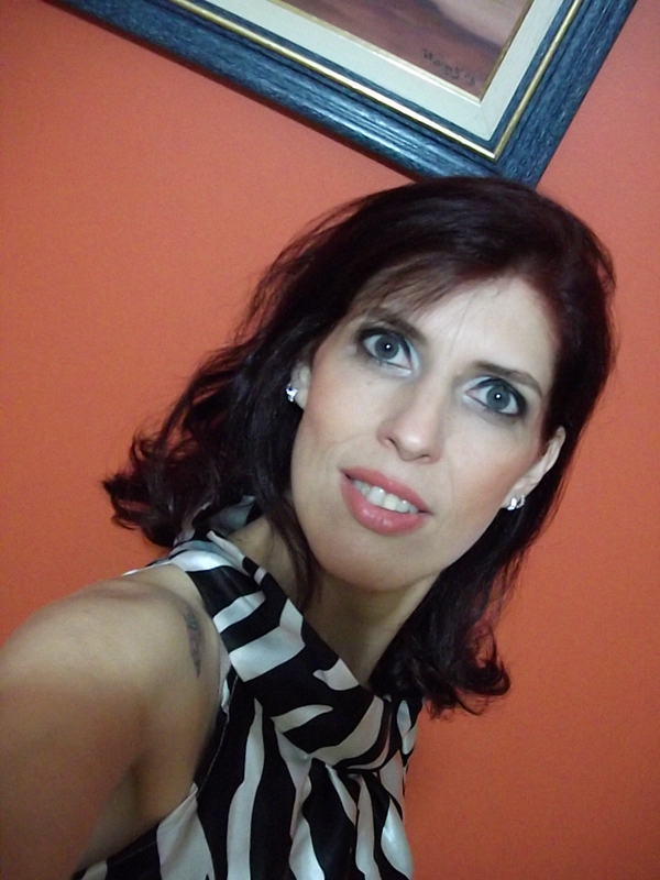 Date this beautiful Brazil girl Simone from Joinville BR6170