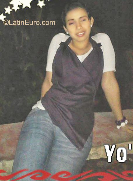 Date this beautiful Honduras girl Lily from San Pedro Sula HN485