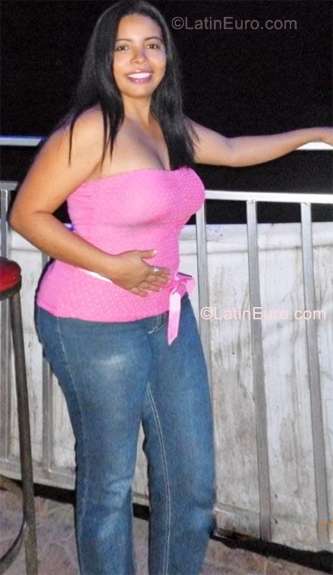 Date this sensual Panama girl Yennisel from Panama City PA196