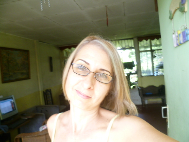 Date this pretty Costa Rica girl Leda Patricia from San Jose CR147