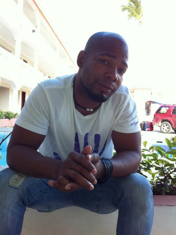 Date this nice looking Dominican Republic man Edmin from San Pedro De Macoris DO9967