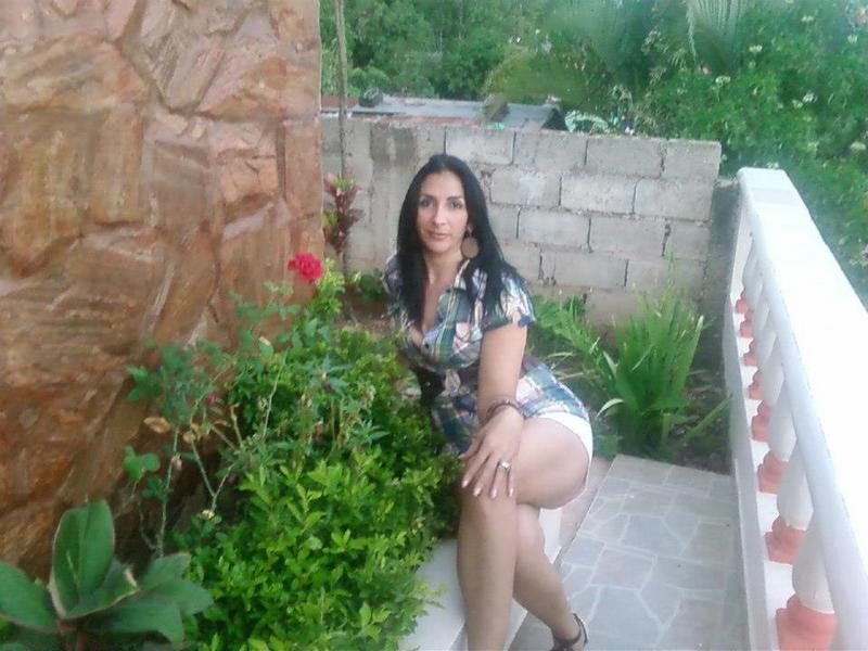 Date this young Dominican Republic girl Sonia from Santo Domingo DO10092