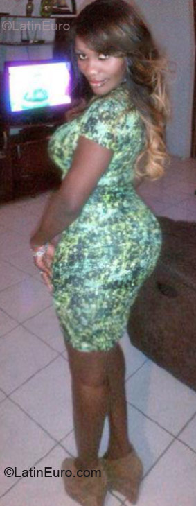 Date this stunning Jamaica girl Marsha from Kingston JM403