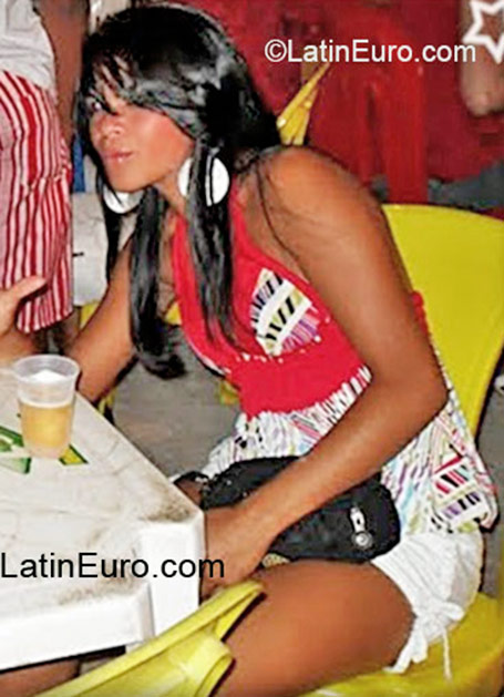 Date this cute Brazil girl Cida from Brasilia BR6263