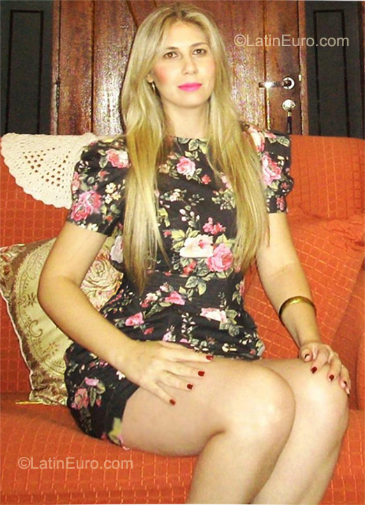 Date this young Brazil girl Aline from Severinia BR6309